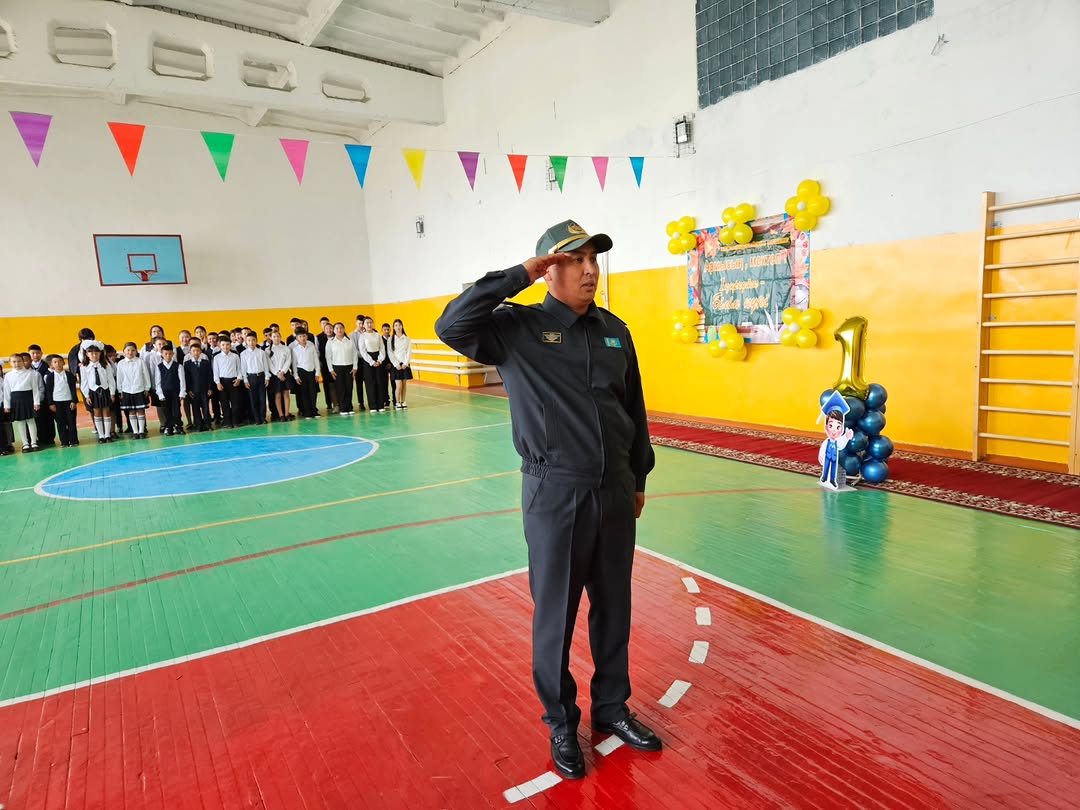 Бөкенші жалпы орта білім беретін мектебінде 1 қыркүйек білім күніне арналған "Мектебім - мерейім мекені" атты салтанатты жиын өтті. Мерекелік шараға ұстаздар мен оқушылар, ата - аналар мен арнайы қонақтар қатысты.